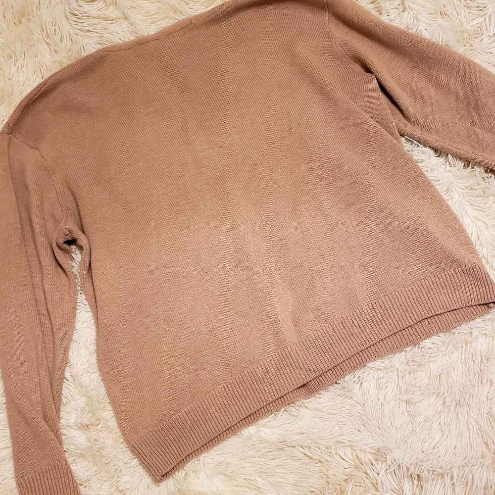 Express Sweater - Picture 4 of 4